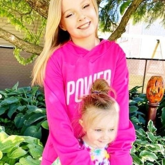 Meet your Posher, Rona - Picture 1 of 1